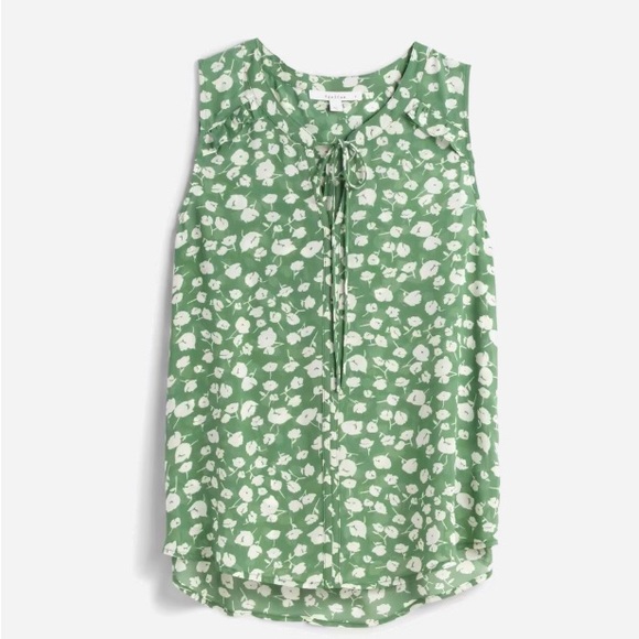 fun 2 fun Tops - Green floral sleeveless top / M / StitchFix / NWT